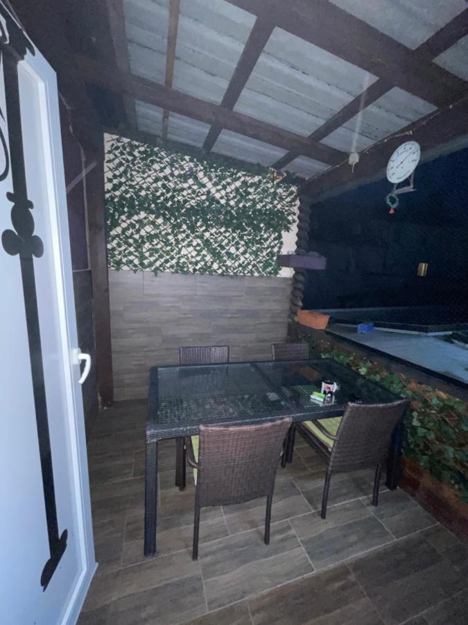 Hostel Lovely Rooms, City Center, Shared Bathroom, Windows To Corridor Villach Exterior photo