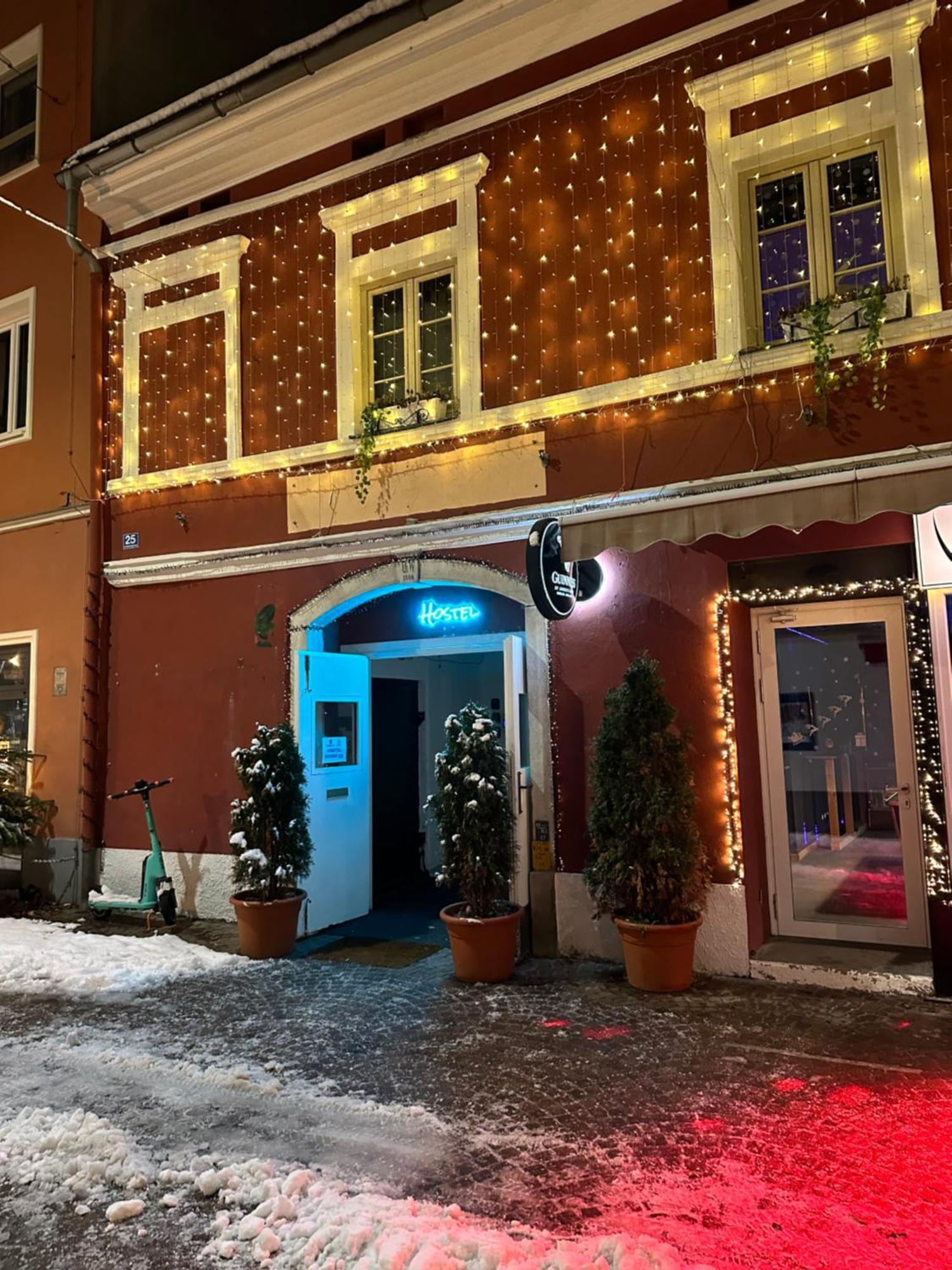 Hostel Lovely Rooms, City Center, Shared Bathroom, Windows To Corridor Villach Exterior photo